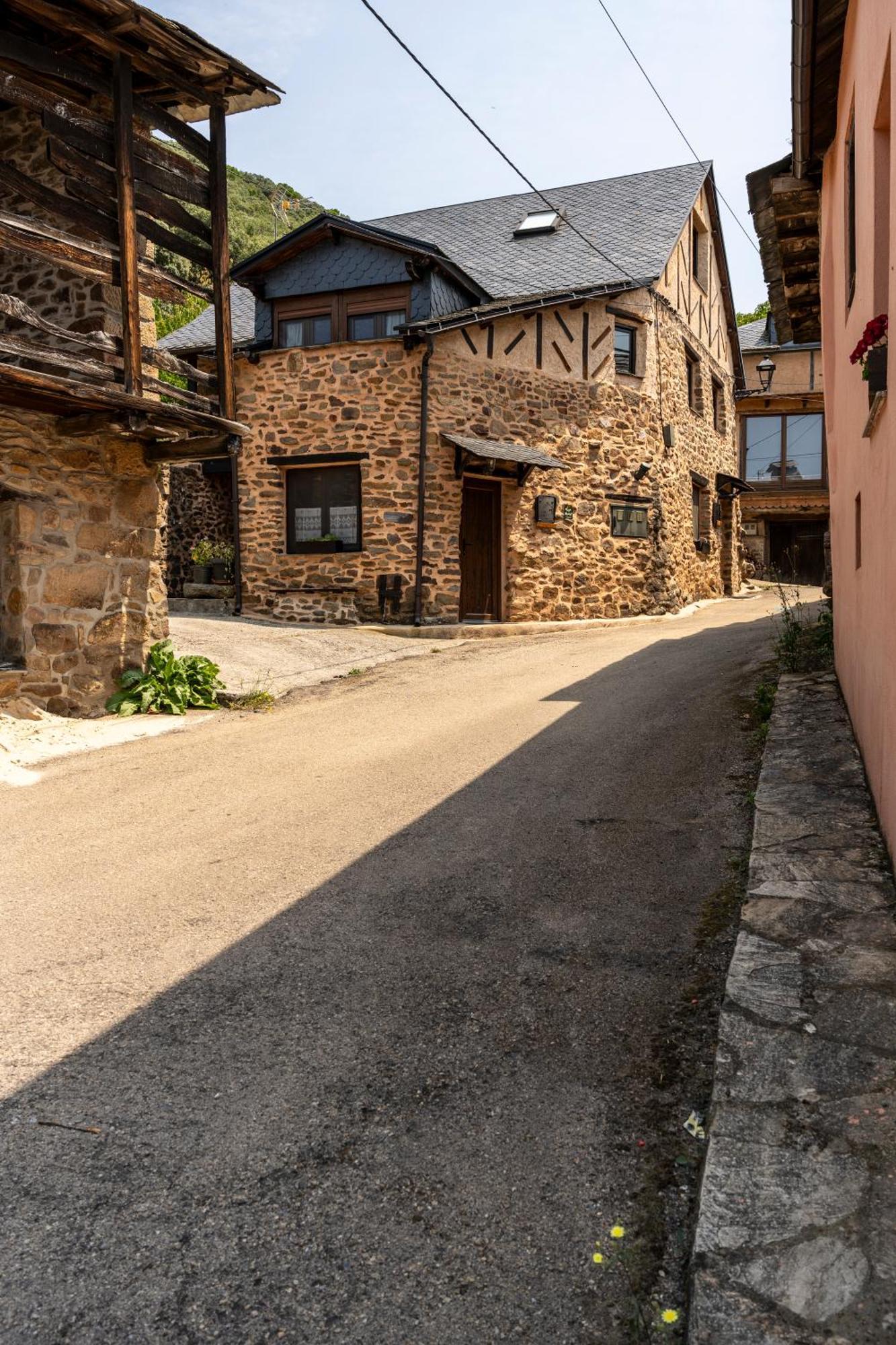Casa De Turismo Rural Sardom3 Bembibre  Dış mekan fotoğraf